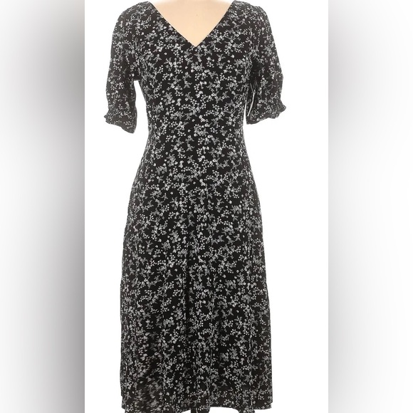 Old Navy Dresses & Skirts - Old Navy Floral Midi Dress Puff Sleeve Size Large